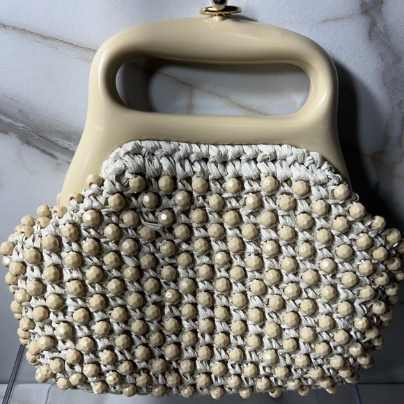 1960’s Vintage Beaded Crocheted Purse Mode Retro Boho Cream Plastic Handle - Picture 1 of 4